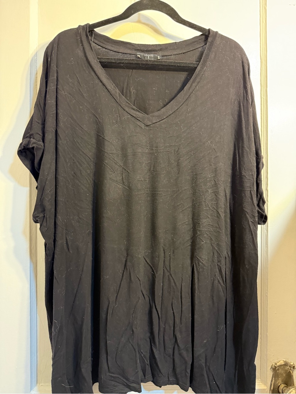 Tahari Black V-Neck Oversized Short Sleeve Tee
